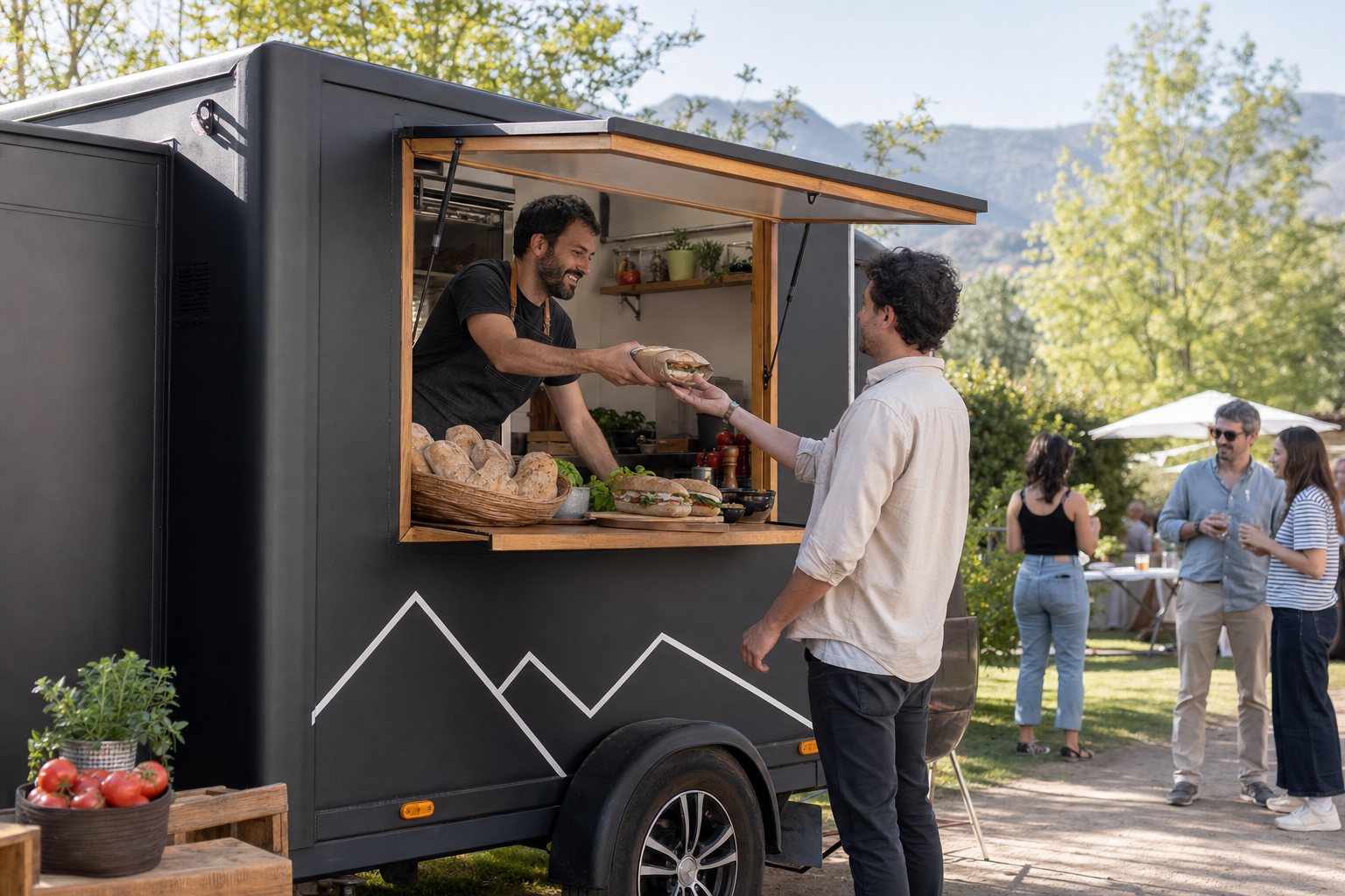 Imagen referencial de un servicio de food truck